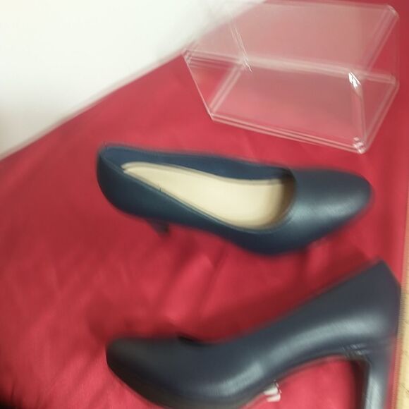 Clarks Pump Heels Womens 8.5M Blue Ambyr Joy Slip On Faux Leather Almond Toe. - Picture 8 of 9